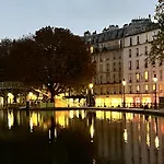 Rooms With Fabulous View On Paris Roofs